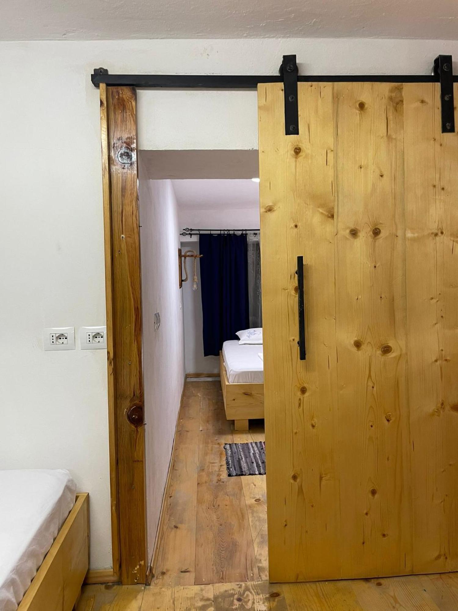 My Wooden Apartments Τίρανα Εξωτερικό φωτογραφία